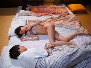 Trần nhà của sự tinh khiết! Cô bé loli bất khả chiến bại đáng yêu tròn 18 tuổi! Dương vật giả pha lê đưa sâu vào, đầy chất dịch màu trắng, dùng ngón tay để đạt cực khoái