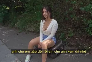 Anh trai mưa được 2 em cấp dưới đến tận nhà chăm sóc mỗi ngày
